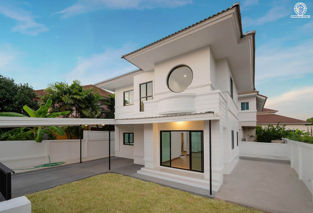 บ้านมือสองตกแต่งใหม่ โครงการ ลลิลอินเดอะพาร์ค บางใหญ่ บ้านเดี่ยว เนื้อที่ 54.60 ตร.ว. ฟังก์ชัน 3 ห้องนอน 2 ห้องน้ำ 1 ห้องอเนกประสงค์ 1 ที่จอดรถ บนทำเลเดินทางสะดวก ใกล้เซ็นทรัลเวสต์เกต ทางด่วน "กาญจนาภิเษก และรถไฟฟ้าสายสีม่วง "สถานีตลาดบางใหญ่"...